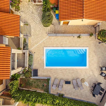 Apartmán Krasa Sea View Apartmants With Pool Ližnjan