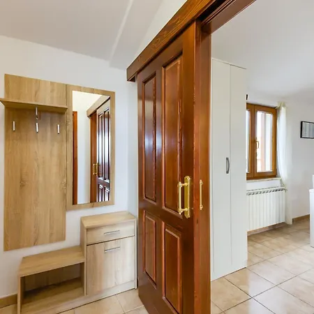 Krasa Sea View Apartmants With Pool