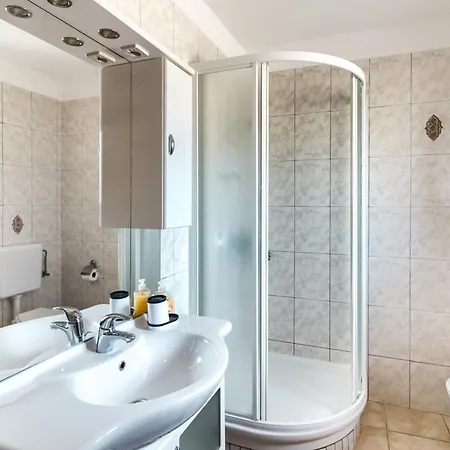 Krasa Sea View Apartmants With Pool * Ližnjan